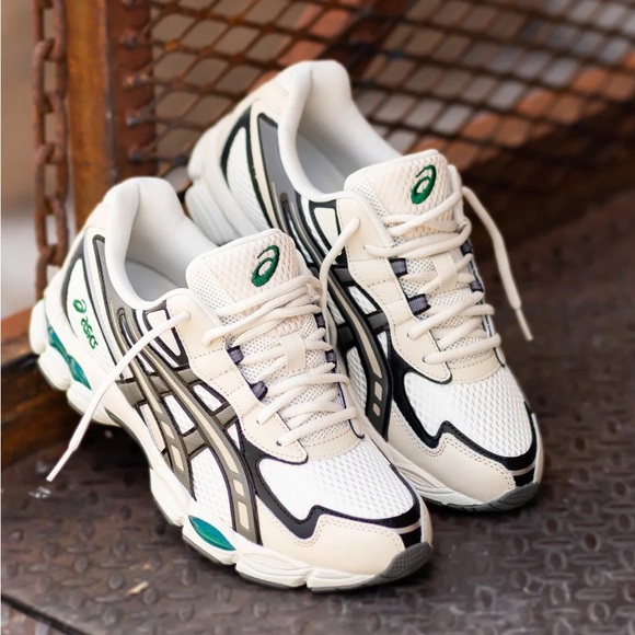 New Asics GEL-NYC 2055 Sneakers Gel-NYC 2055 1203A542 Pale Oak Truffle Grey - Picture 1 of 15